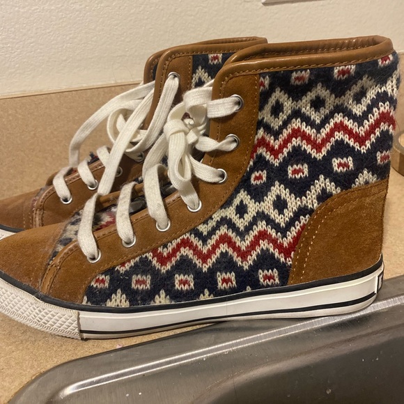 Tory Burch Noah Aztek Print High Top Sneakers Size 7 - Picture 4 of 4